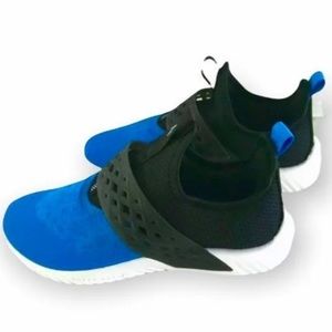 NEW Foot Locker Super Heroic Youth TMBLR v1 Black & Blue Sneakers
